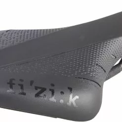 Fizik Bei Brügelmann Online Fizik Arione R1 Sattel Schwarz 11 Fizik Bei Brügelmann Online Fizik Arione R1 Sattel Schwarz -WTB Verkaufsgeschäft fizik arione r1 saddle black 6